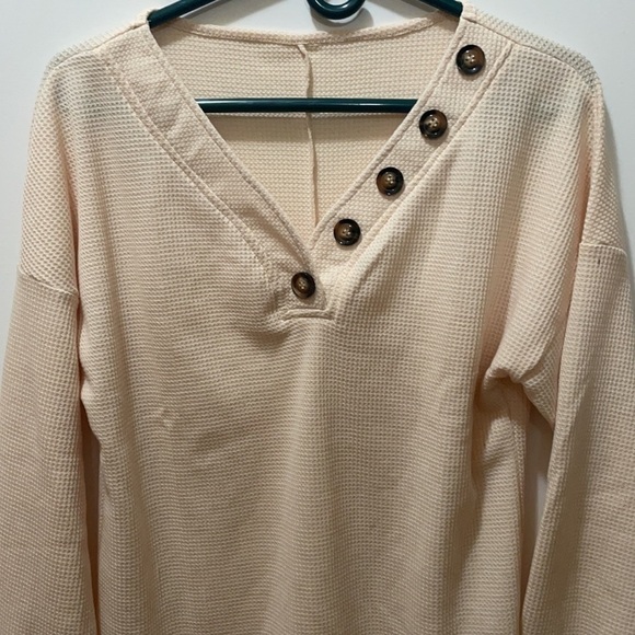NWT Cream Thermal Pullover Long Sleeve Top - Picture 4 of 8